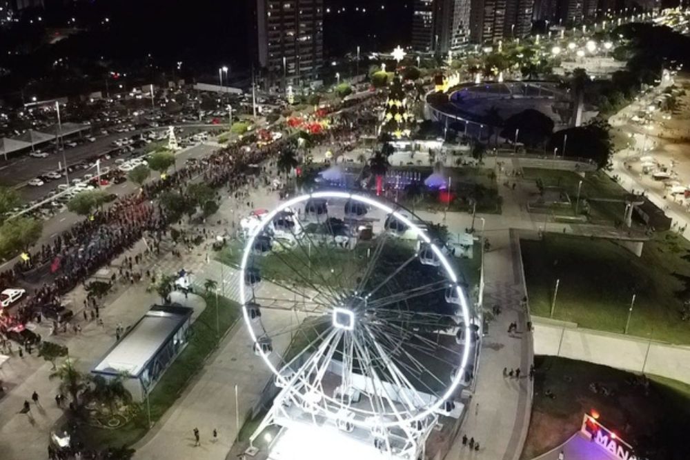 Roda-gigante da Ponta Negra cumpre normas legais e operação é regularizada pela Prefeitura de Manaus