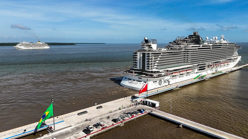 Navios usados como hotéis flutuantes durante a COP30 deixam Belém