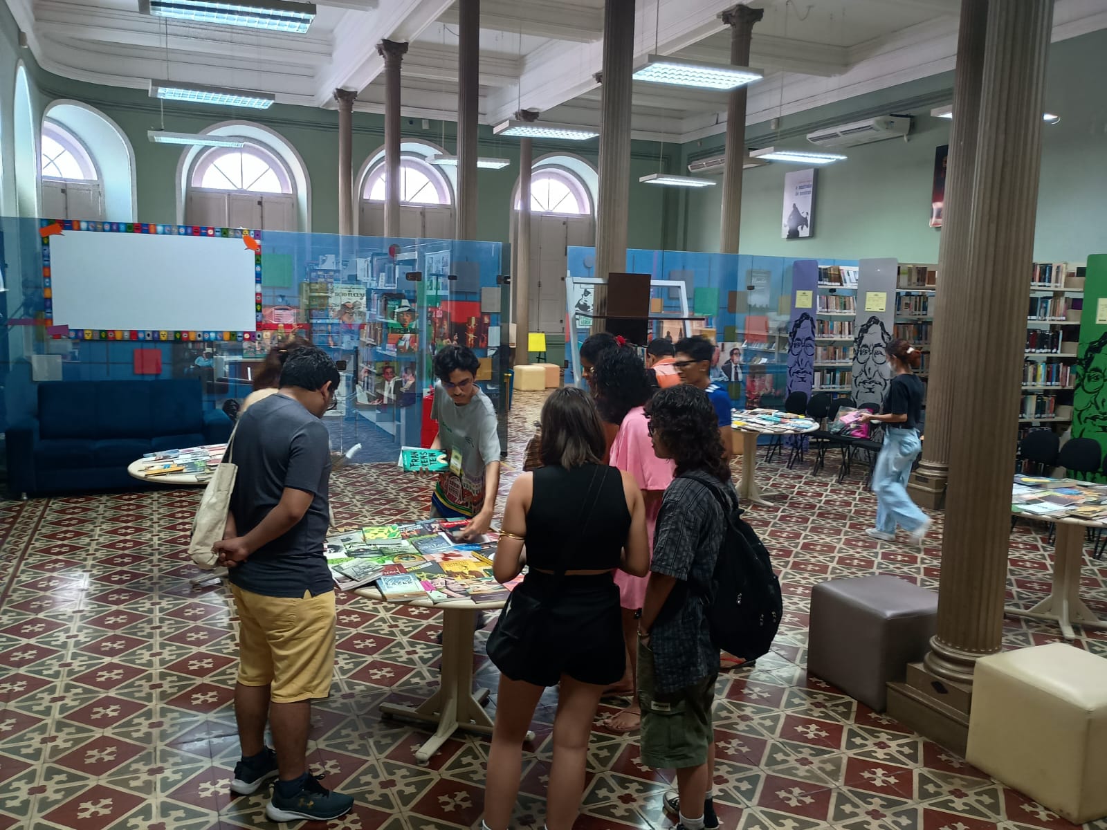 Biblioteca Pública do Amazonas promove a última edição da Troca de Livros e Gibis do ano