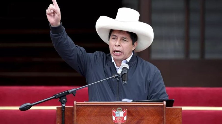 Ex-presidente do Peru é condenado a 11 anos e meio por tentar dissolver o Congresso Ex-presidente do Peru é condenado a 11 anos e meio por tentar dissolver o Congresso