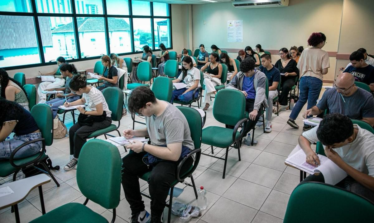 UEA abre inscrições para o AprovENS 2026 com 369 vagas presenciais