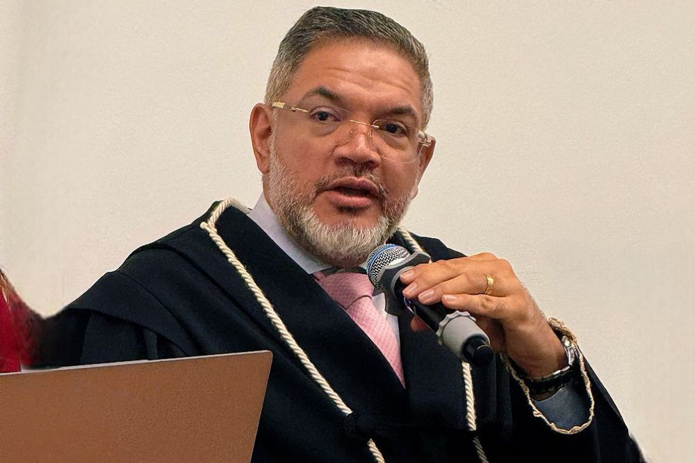 F&aacute;bio Alfaia lan&ccedil;a livro &ldquo;A Abordagem Pragm&aacute;tico-Institucional do Direito&rdquo; dia 18/12