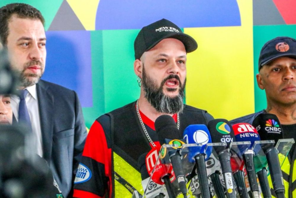 'A gente precisa ter nossos direitos', dizem entregadores em reunião com Boulos