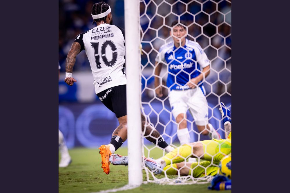 Com gol de Depay, Corinthians supera Cruzeiro e abre vantagem na semifinal da Copa do Brasil Com gol de Depay, Corinthians supera Cruzeiro e abre vantagem na semifinal da Copa do Brasil
