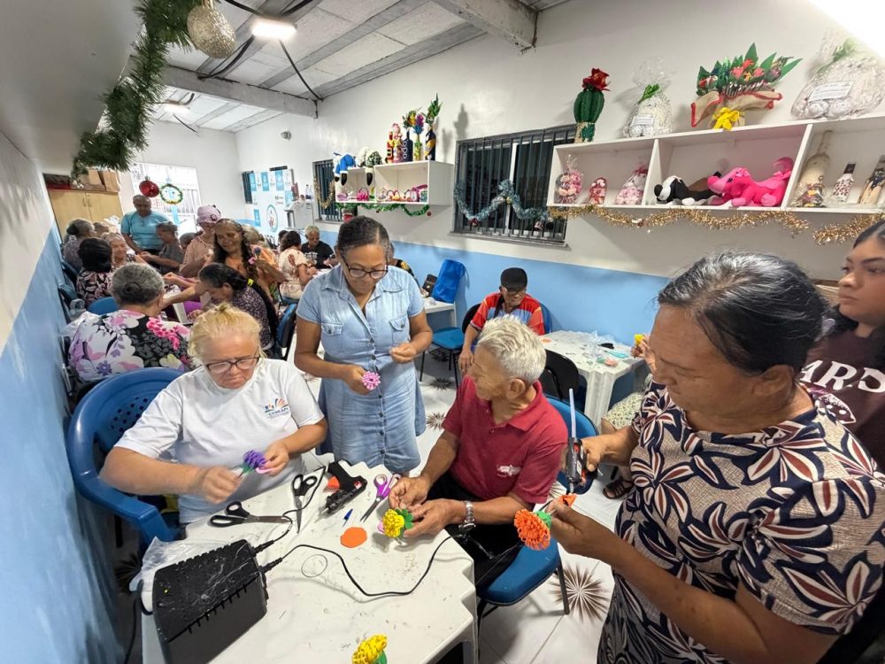 Manaus promove oficinas de artesanato e fortalece empreendedorismo entre idosos
