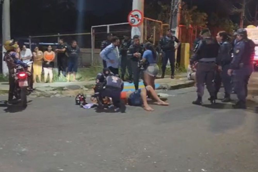 Torcedores do Vasco atropelam e agridem motociclista na avenida das Torres, em Manaus