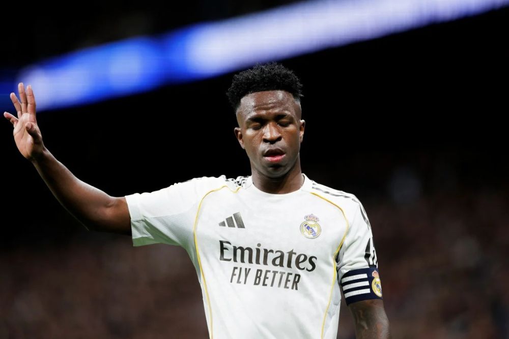 Torcida do Real Madrid reage à má fase e vaia jogadores no Bernabéu