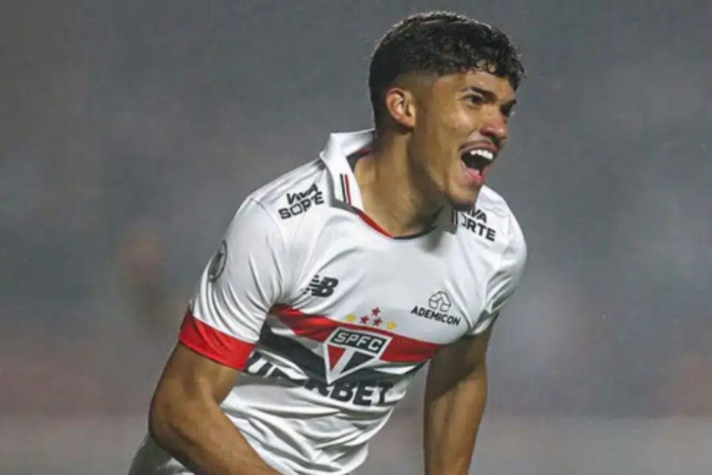 Polícia apura suspeita de desvio em negociações de jogadores do São Paulo