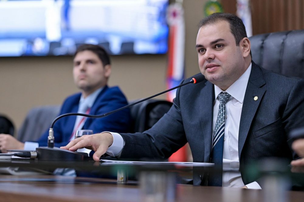 Roberto Cidade prop&otilde;e validade de exames p&uacute;blicos em cl&iacute;nicas