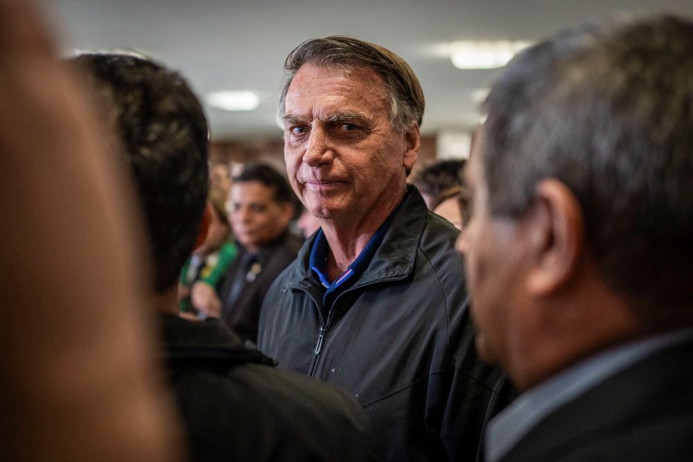Defesa recorre ao STF para viabilizar cirurgia no ombro de Bolsonaro
