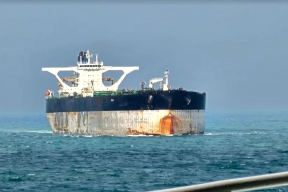 EUA lançam operação para apreender petroleiro russo associado à Venezuela