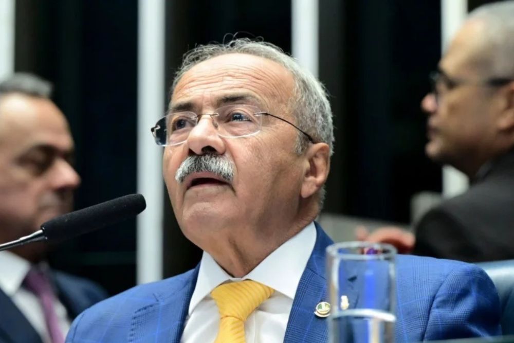 PGR solicita arquivamento de investiga&ccedil;&atilde;o contra senador flagrado com dinheiro na cueca