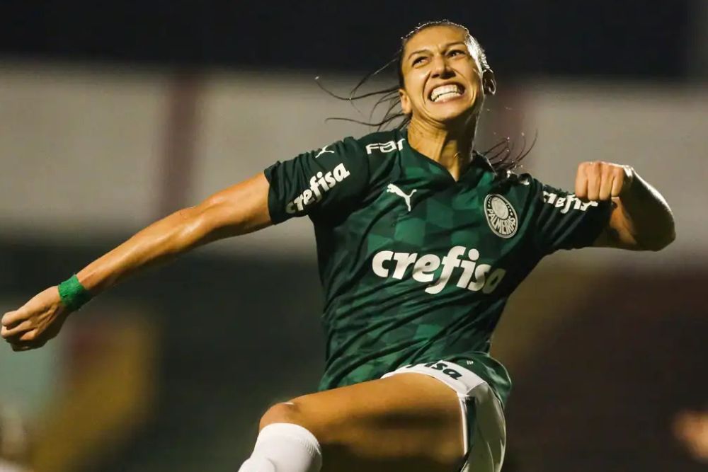 Após 2 anos nos EUA, Bia Zaneratto retorna ao Palmeiras e vestirá a 10