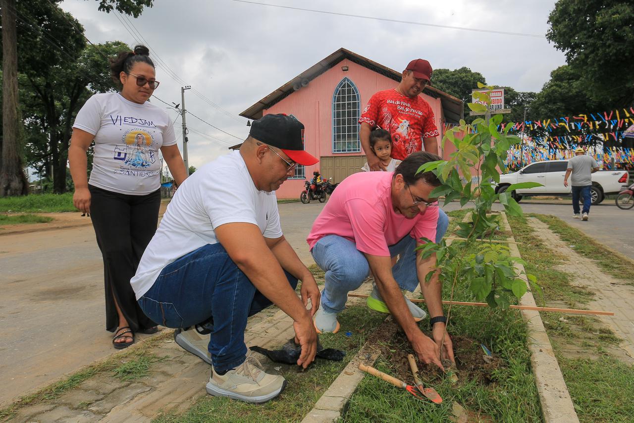 Parintins inicia programa de arborização urbana e rural