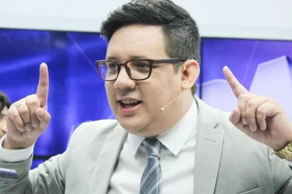 Jornalista e apresentador Erlan Bastos morre aos 32 anos