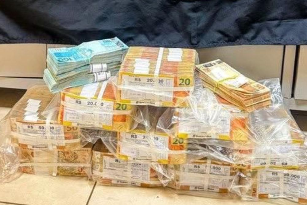 PF apreende R$ 390 mil e investiga possível desvio de recursos federais em Manaus