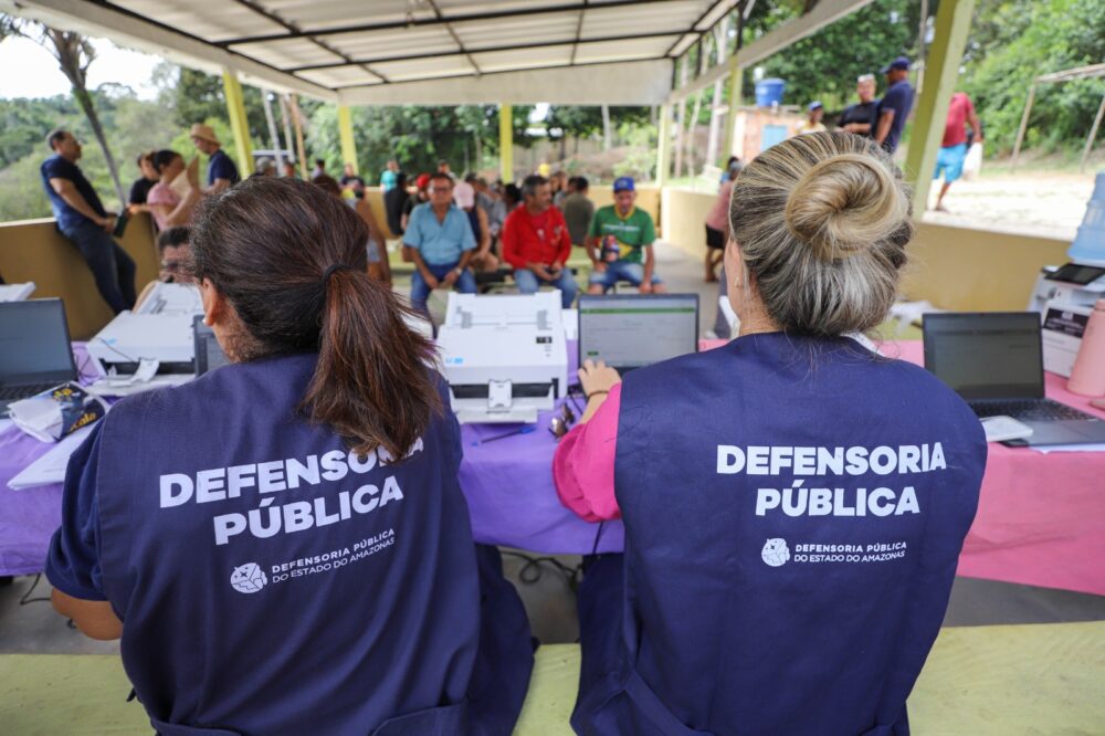 DPE-AM retorna à comunidade ribeirinha do Tarumã para garantir documentação definitiva