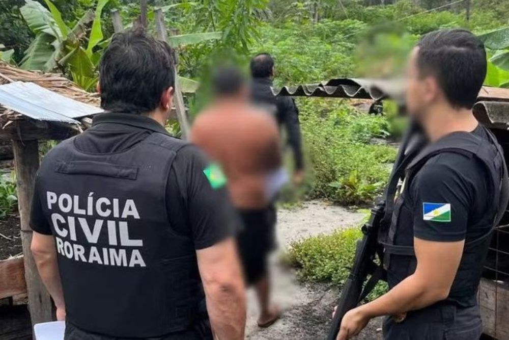 Polícia prende homem suspeito de sequestrar e abusar de enteada no Amazonas Polícia prende homem suspeito de sequestrar e abusar de enteada no Amazonas