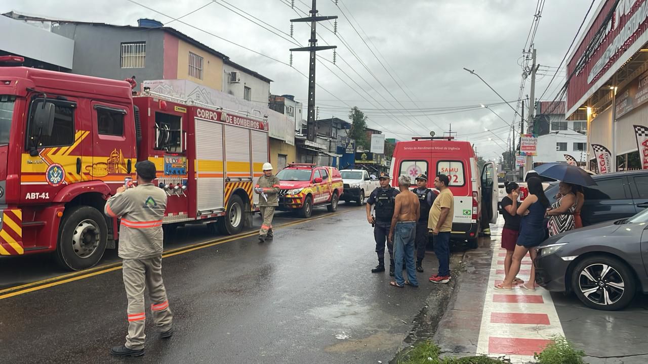 Instalador &eacute; resgatado ap&oacute;s descarga el&eacute;trica em obra na zona Centro-Sul de Manaus