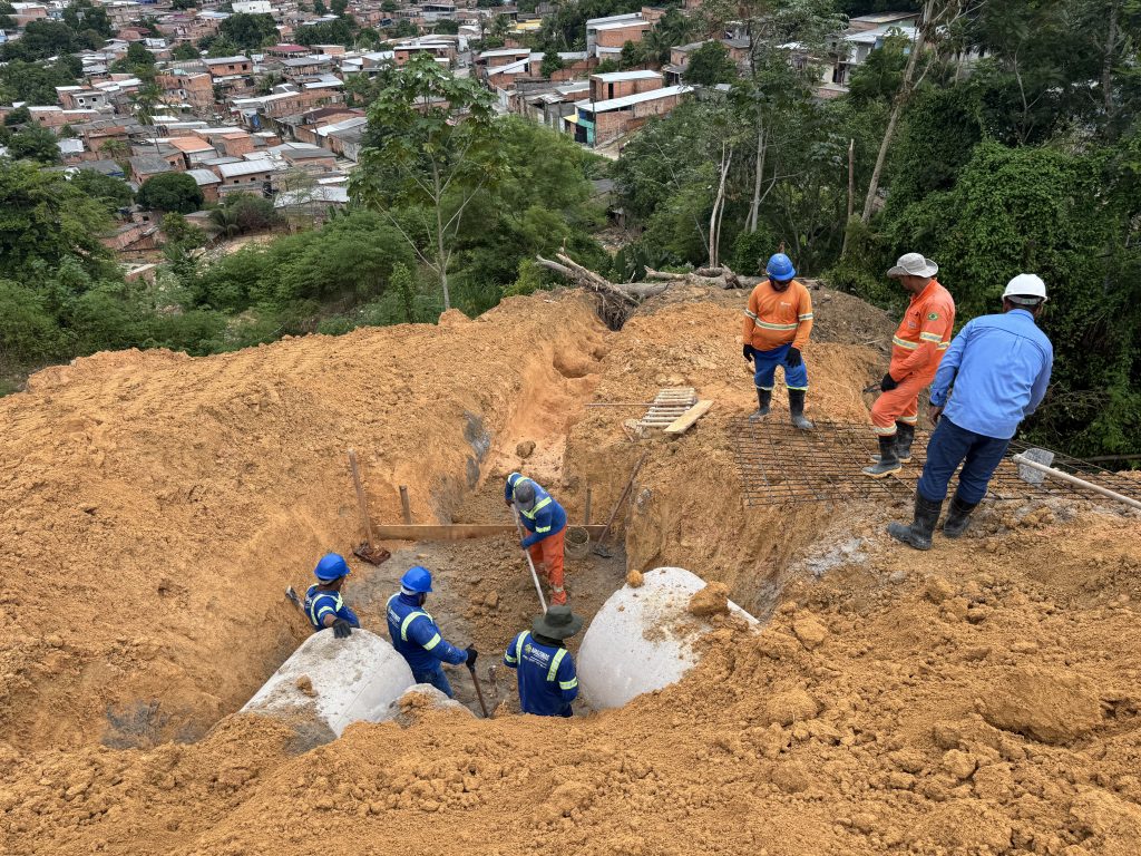 Erosão no conjunto Canaranas recebe obra de contenção e drenagem Erosão no conjunto Canaranas recebe obra de contenção e drenagem