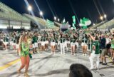 Reino Unido da Liberdade empolga público em ensaio técnico no Sambódromo