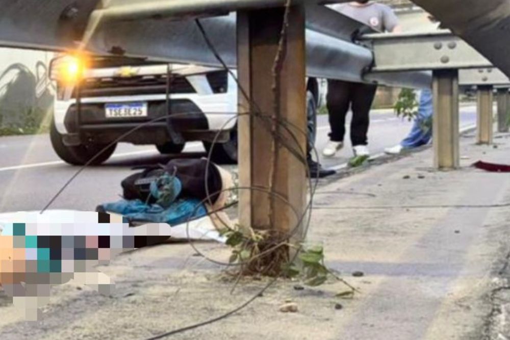 Homem fica preso em fiação após colidir moto na Avenida das Flores Homem fica preso em fiação após colidir moto na Avenida das Flores
