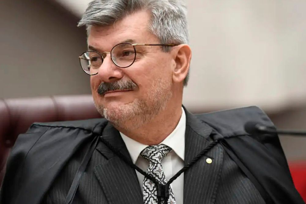 Ministro do STJ nega importuna&ccedil;&atilde;o sexual e pede licen&ccedil;a de 90 dias