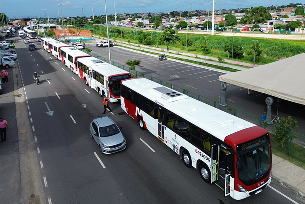 Nova linha de ônibus e mudanças em itinerários passam a valer na zona Oeste de Manaus Nova linha de ônibus e mudanças em itinerários passam a valer na zona Oeste de Manaus