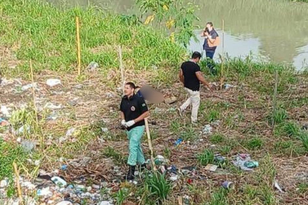 Corpo com marcas de faca &eacute; encontrado em igarap&eacute; no bairro Educandos
