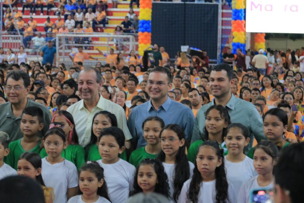 Assayag reúne lideranças e projeta Parintins no centro político do AM