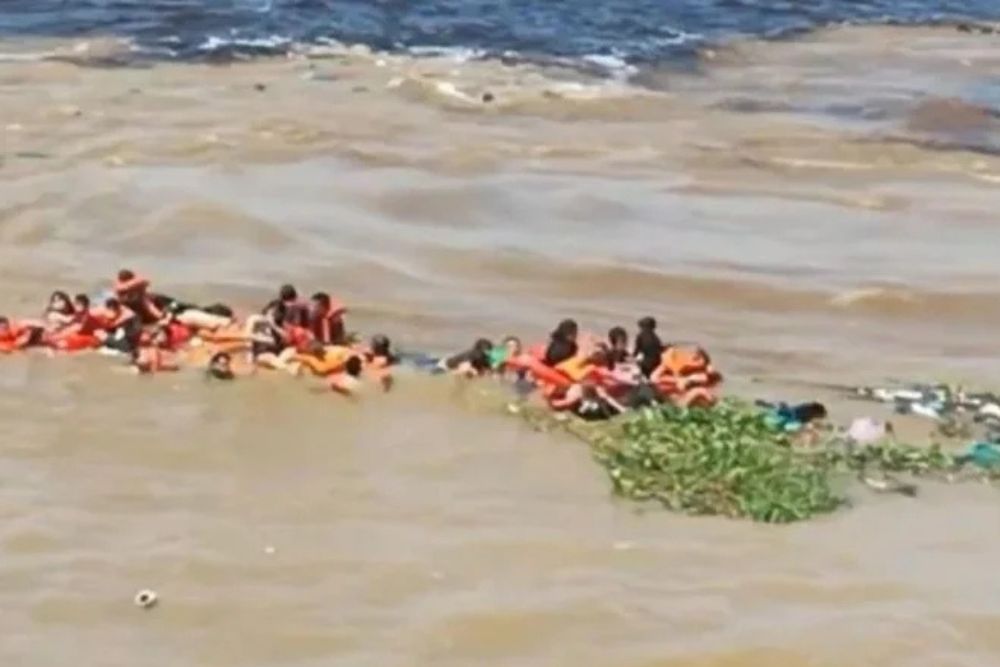 Operação de resgate é intensificada após naufrágio de embarcação no Encontro das Águas