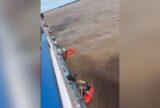 Buscas por desaparecidos continuam após naufrágio no encontro das águas em Manaus