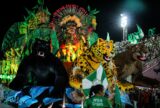 Reino Unido leva força comunitária à avenida em desfile marcante