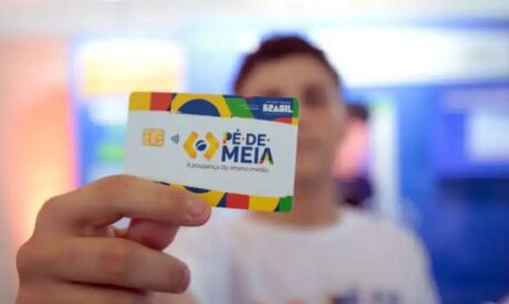Pé-de-Meia paga incentivos a nascidos em setembro e outubro nesta quarta-feira (04)