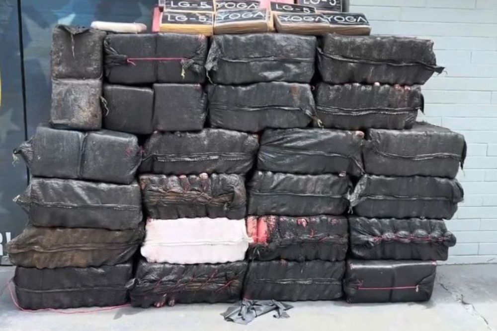 Dois colombianos e um brasileiro s&atilde;o presos com 1,1 tonelada de drogas em Manaus
