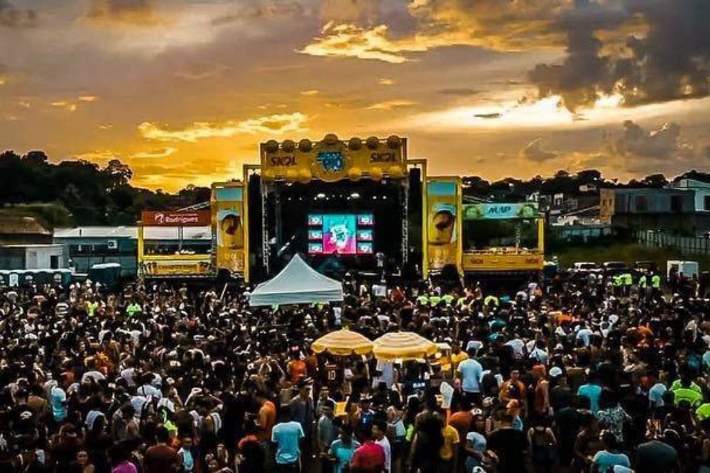 Bloco do P10 encerra programacao de Carnaval na avenida Nilton Lins nesta terça-feira (17)