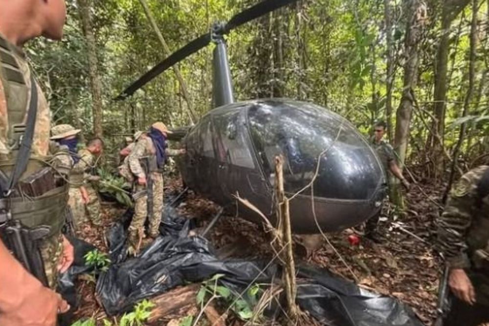 PF destrói laboratórios de drogas e apreende helicóptero em Tabatinga