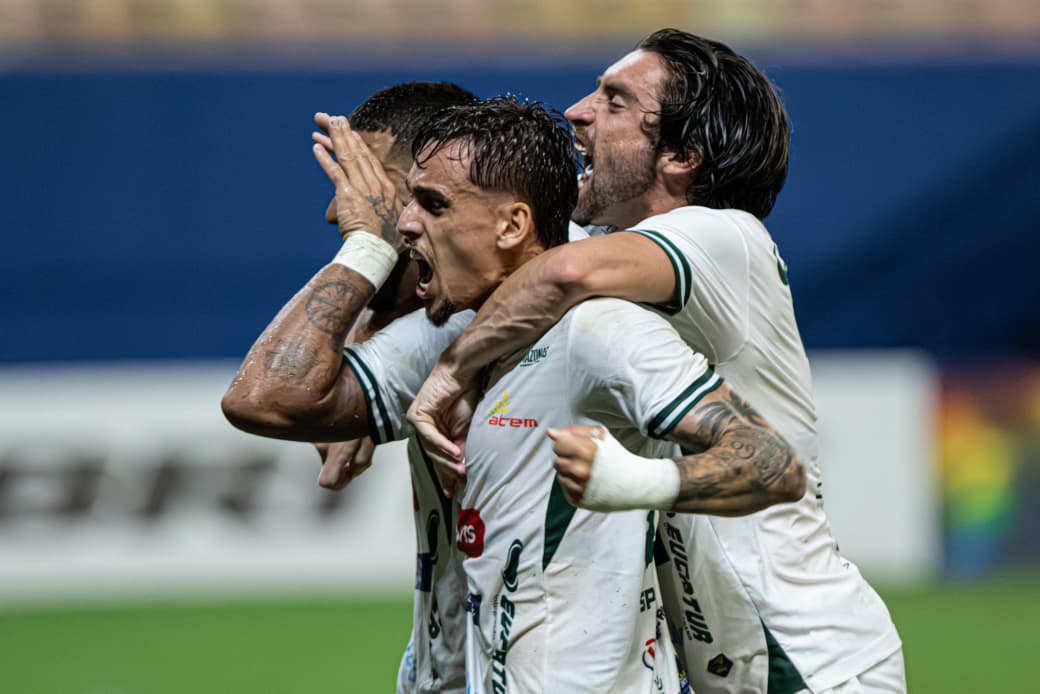 Manaus vence Nacional e assume lideran&ccedil;a do Barez&atilde;o Sicredi