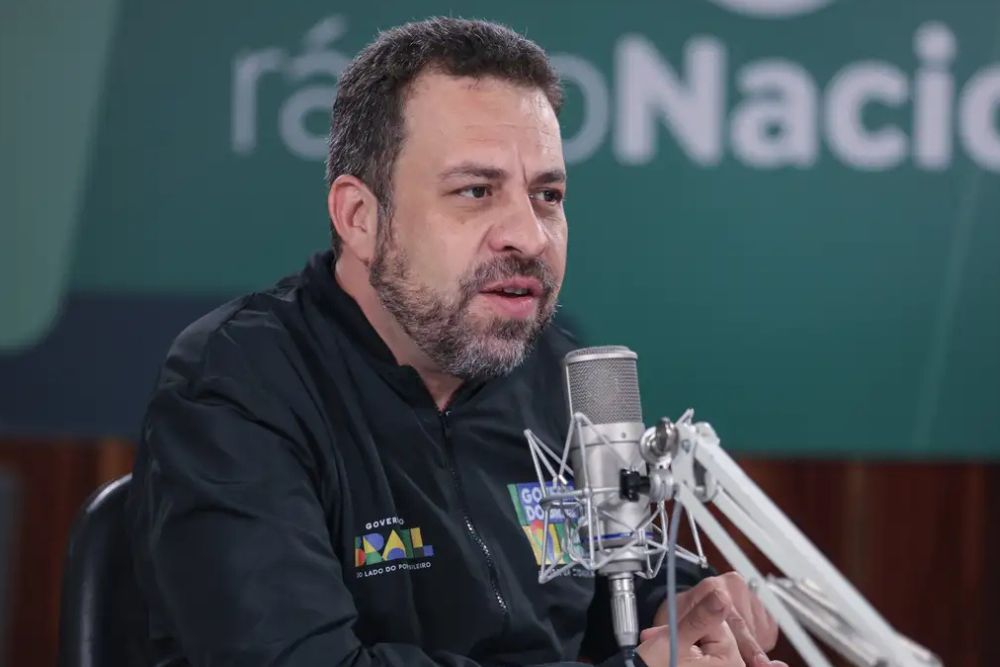 Acabar com a escala 6x1 &eacute; prioridade do governo, afirma Boulos