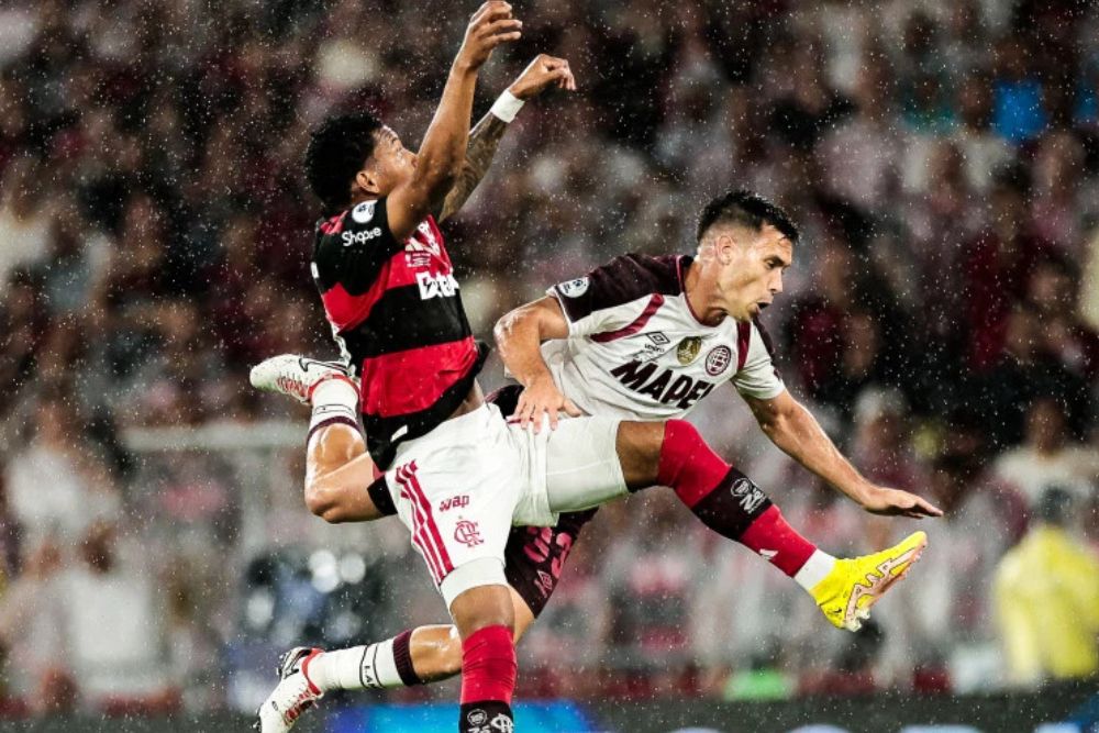 Flamengo luta, mas sucumbe diante do Lanús e perde título da Recopa