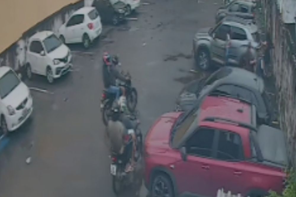 Assalto em estacionamento de faculdade assusta mulheres no Adrian&oacute;polis