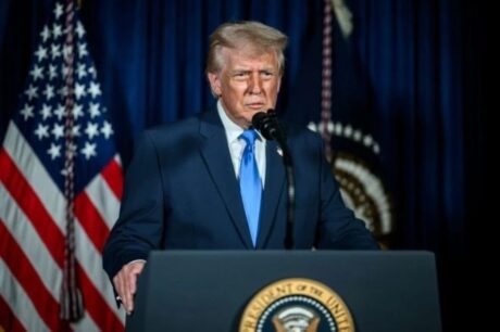 Trump determina suspensão do comércio entre EUA e Espanha