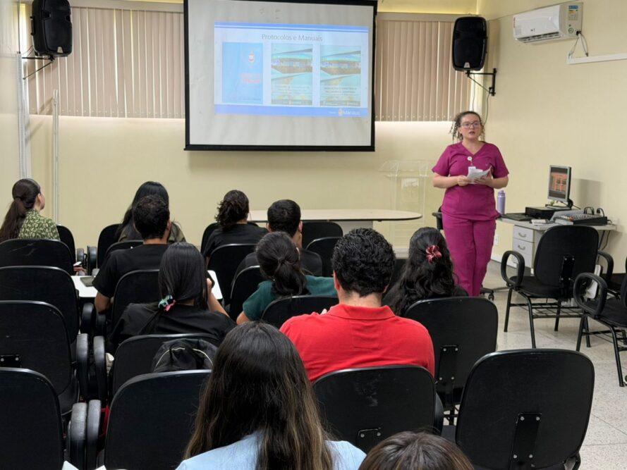 Maternidade Moura Tapajóz recebe internos de medicina da UEA para início de atividades práticas