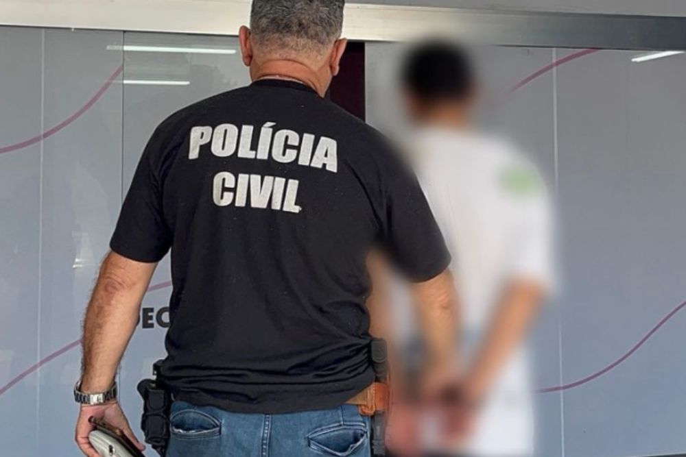 Homem &eacute; preso ap&oacute;s agredir ex-companheira e cortar cabelo da v&iacute;tima em Manaus