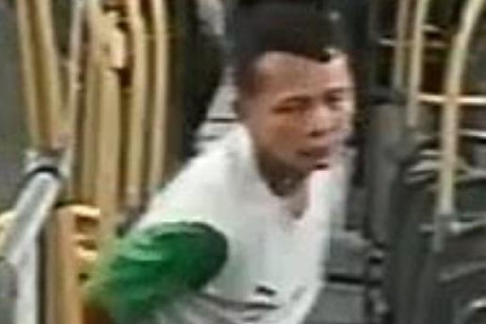 Polícia divulga foto de suspeito de assalto em ônibus da linha 560 em Manaus