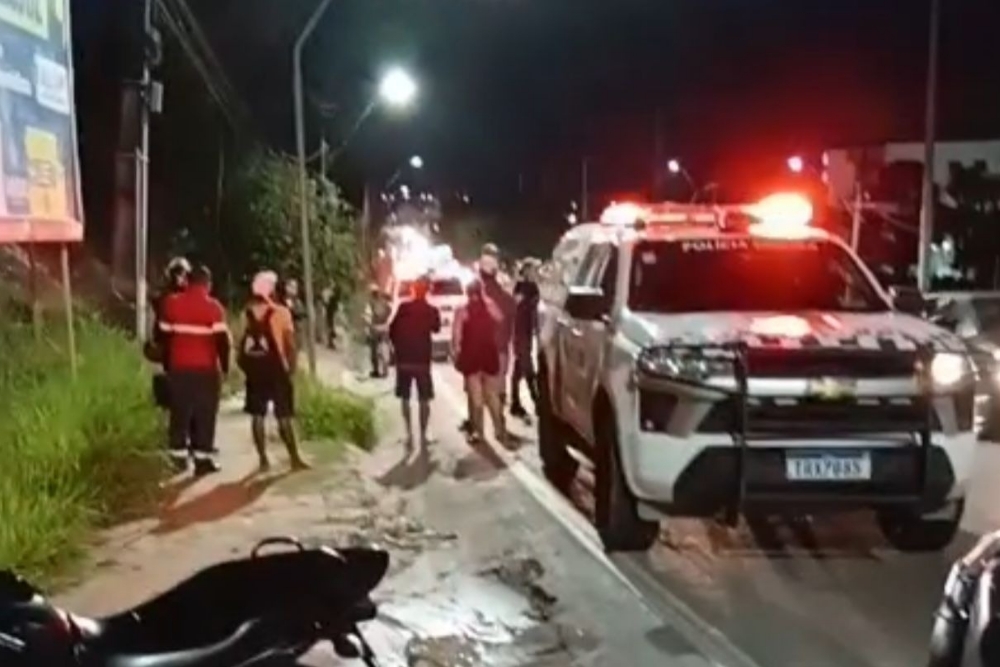 Homem &eacute; executado a tiros na Avenida Torquato Tapaj&oacute;s