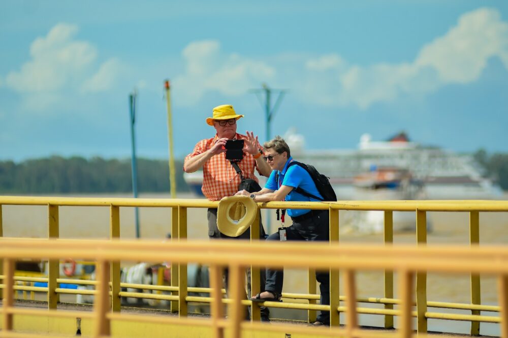 Parintins recebe turistas de cruzeiro e reforça receptivo