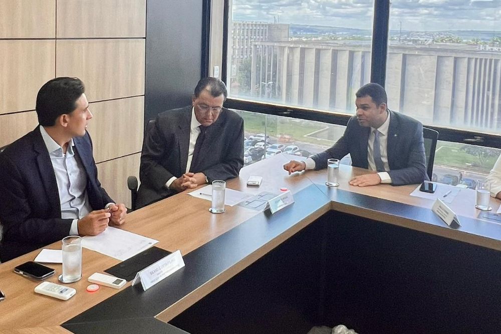 Porto de Parintins garante R$ 17 milhões em investimentos e reforça aeroportos no AM Porto de Parintins garante R$ 17 milhões em investimentos e reforça aeroportos no AM
