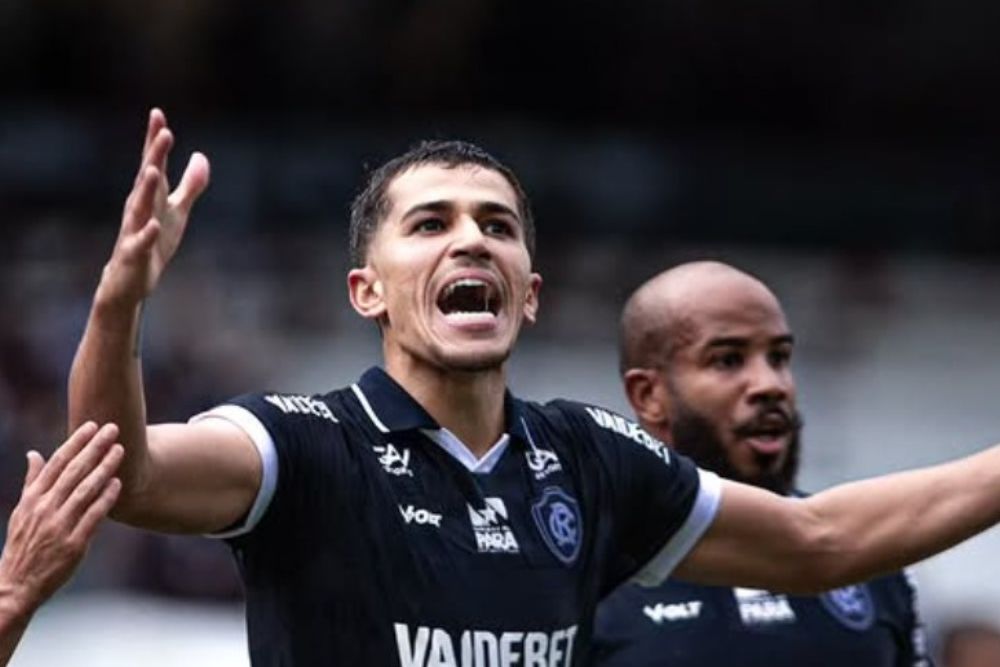 Remo vira sobre o Bahia, goleia e deixa a última posição do Brasileirão