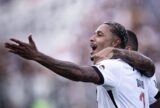 Vasco bate o Grêmio em São Januário e embala no Brasileirão